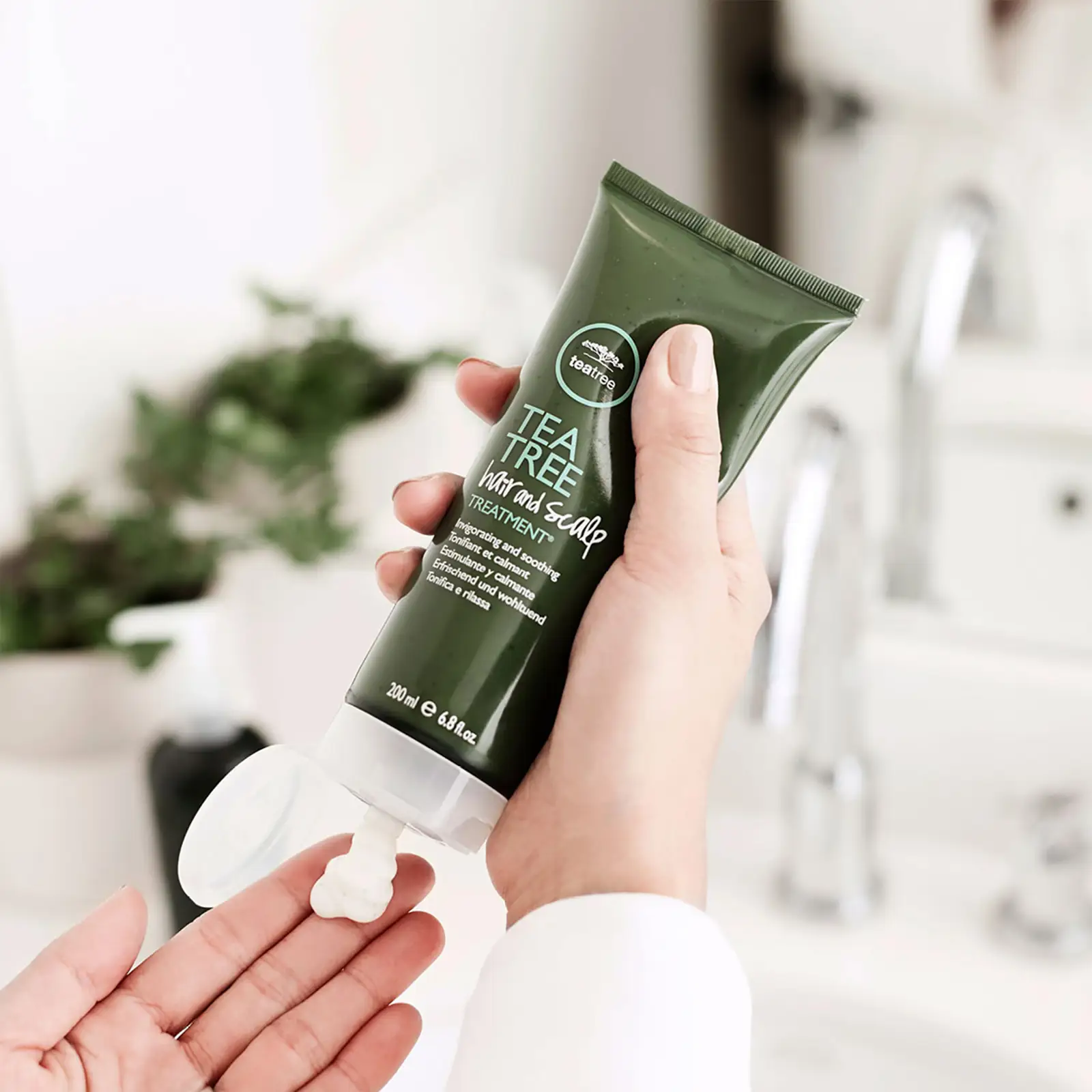 TEA TREE HAIR AND SCALP TREATMENT 200 ml TEA TREE