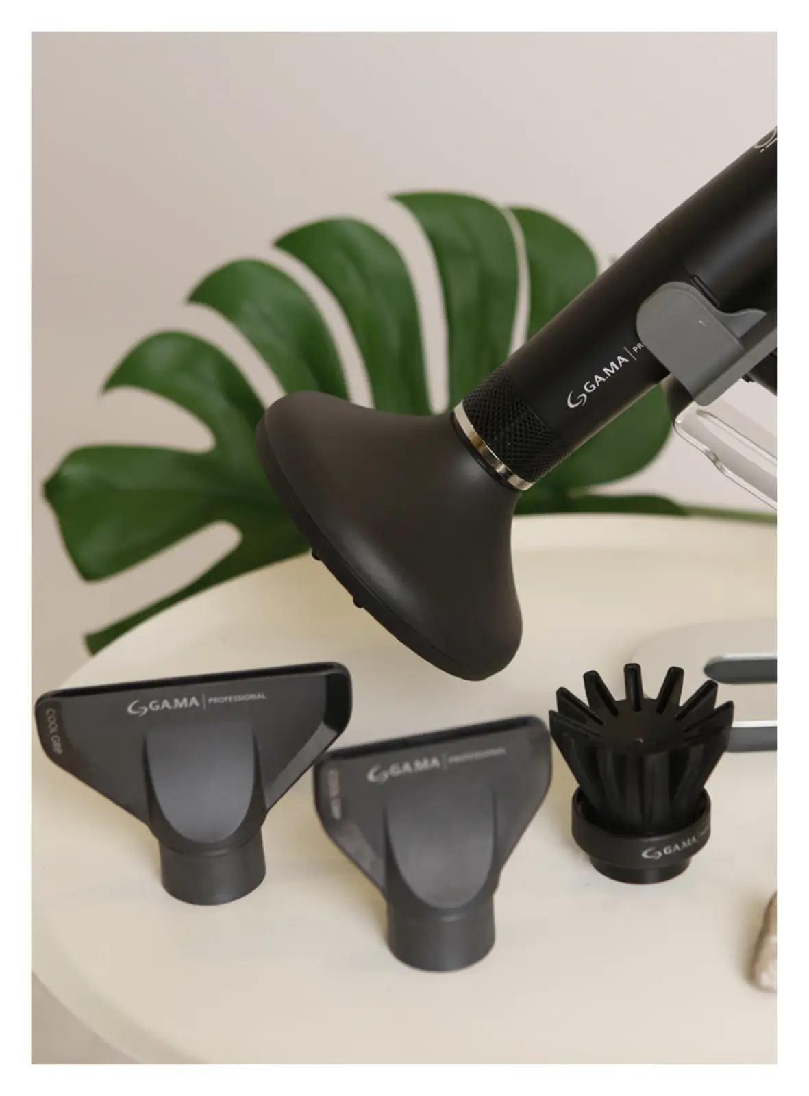 HAIR DRYER IQ2 PERFETTO Black